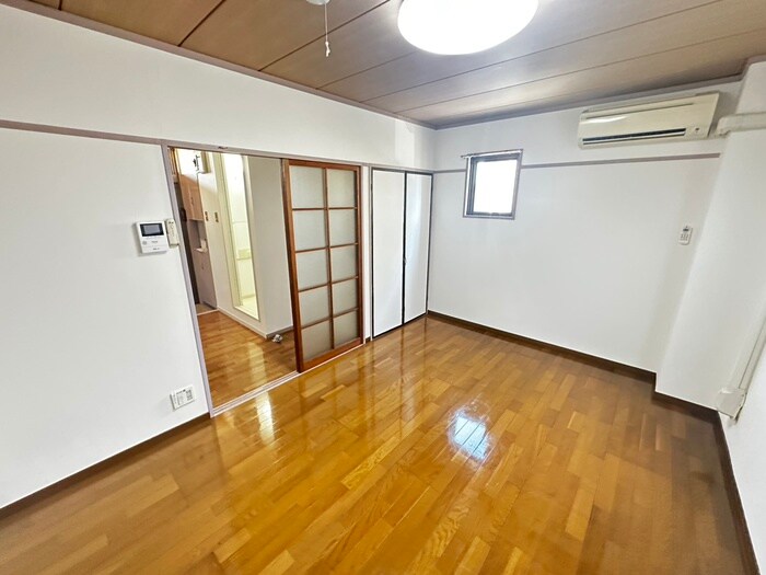 物件内観写真8　(居室)