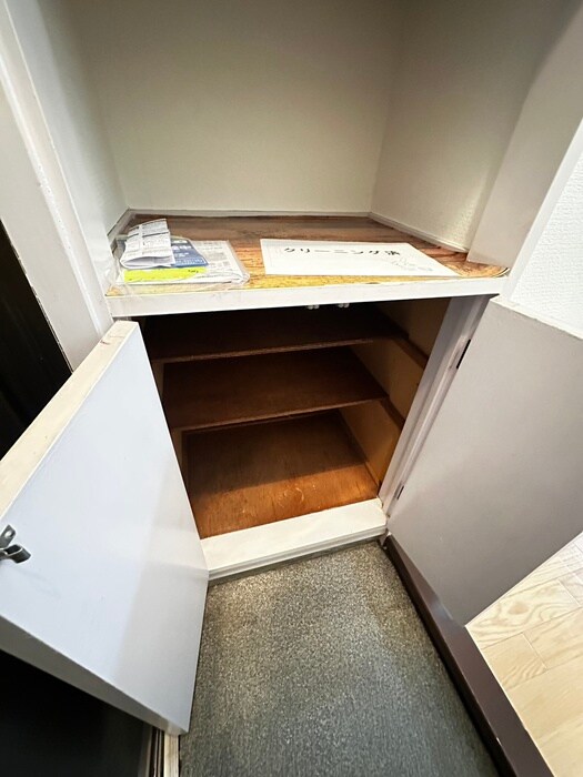 物件内観写真18　(靴箱)