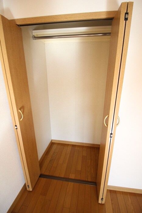 物件内観写真15　(収納)