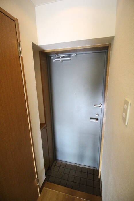 物件内観写真17　(玄関)