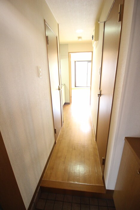 物件内観写真19　(廊下)