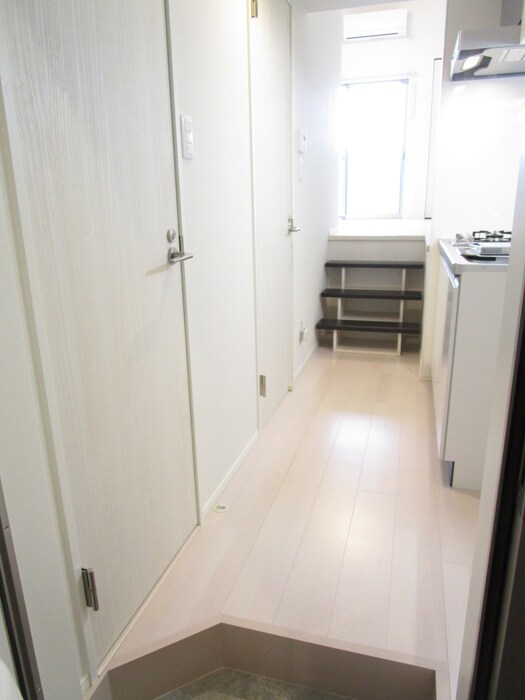 物件内観写真12　(廊下)