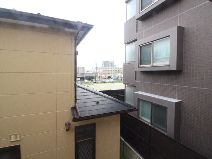 物件内観写真15　(室内からの展望)