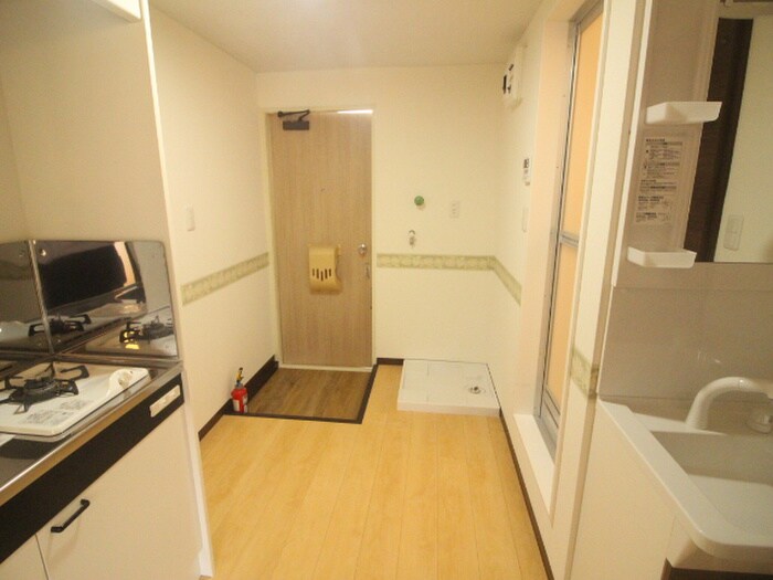 物件内観写真16　(廊下)