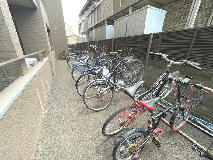 物件外観写真5　(駐輪場)