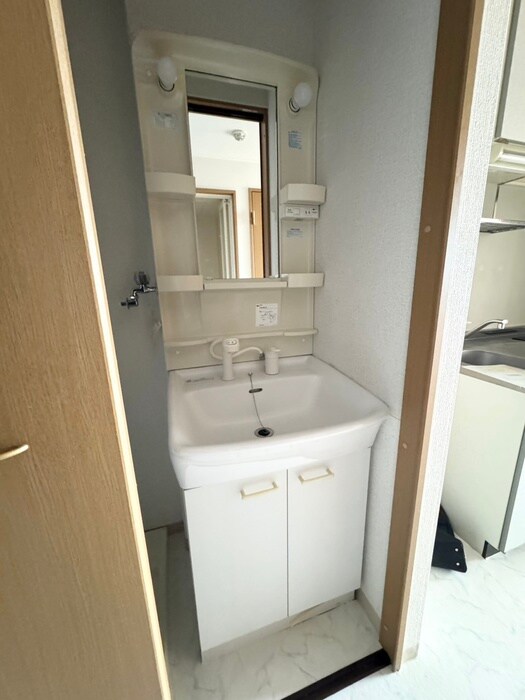 物件内観写真11　(洗面)