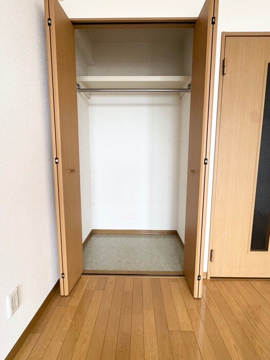 物件内観写真18　(収納)