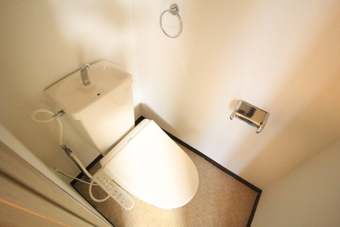 物件内観写真12　(トイレ)