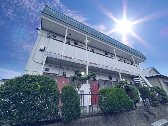 物件外観写真5　(エントランス部分)