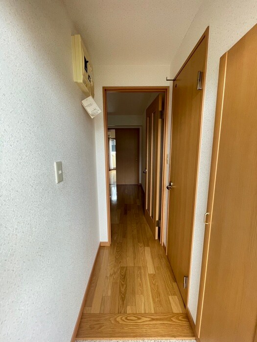 物件内観写真19　(廊下)
