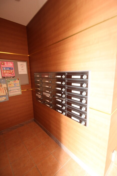 物件外観写真4　(建物設備)