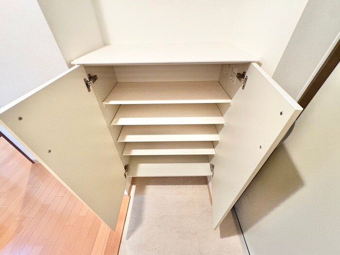 物件内観写真16　(靴箱)