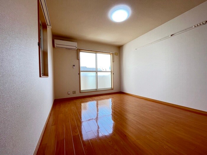 物件内観写真10　(居室)