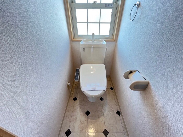 物件内観写真16　(トイレ)