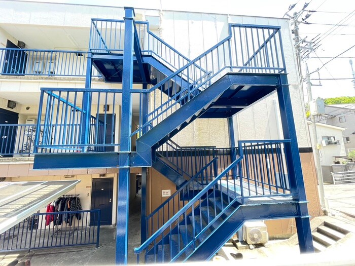 物件外観写真5　(エントランス部分)