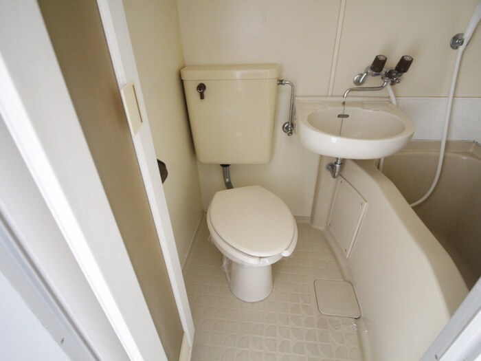 物件内観写真13　(トイレ)