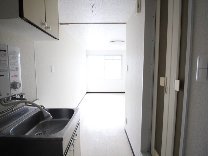 物件内観写真15　(廊下)