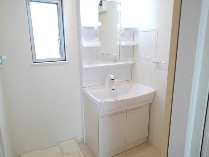 物件内観写真10　(洗面)