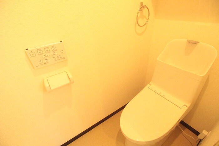 物件内観写真12　(トイレ)