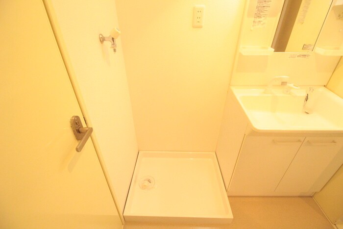 物件内観写真15　(洗濯機置場)