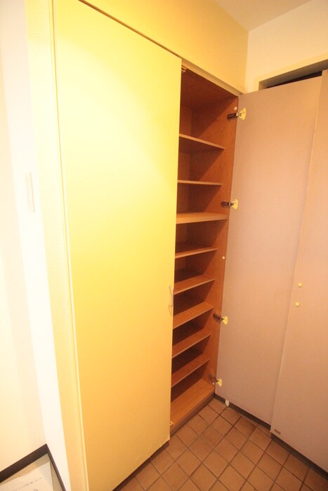 物件内観写真16　(靴箱)