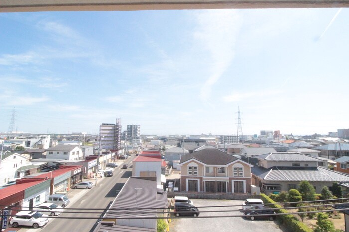 物件内観写真18　(室内からの展望)