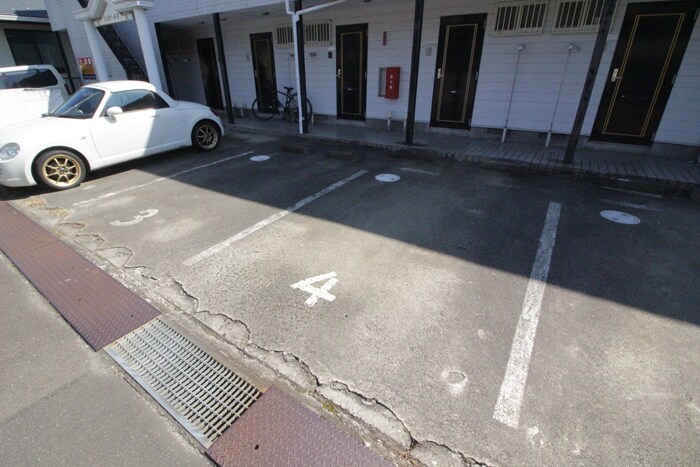 エスポア－ルⅣの駐車場