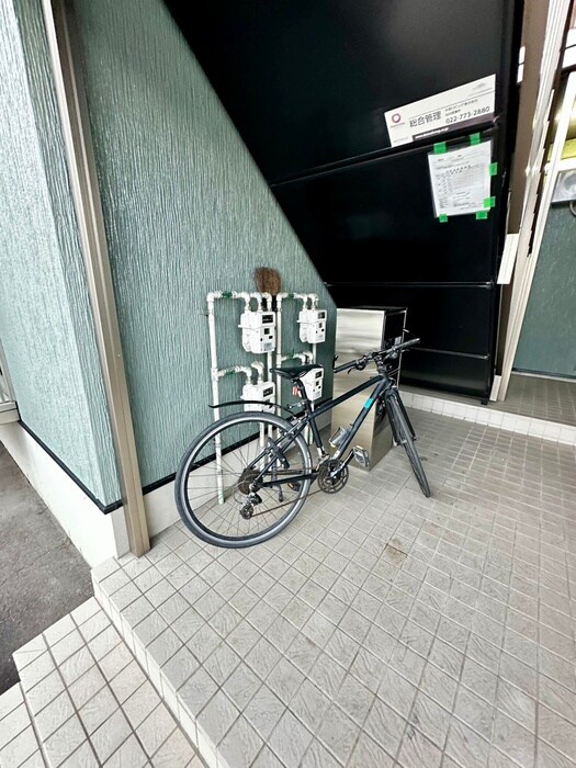 物件外観写真5　(駐輪場)