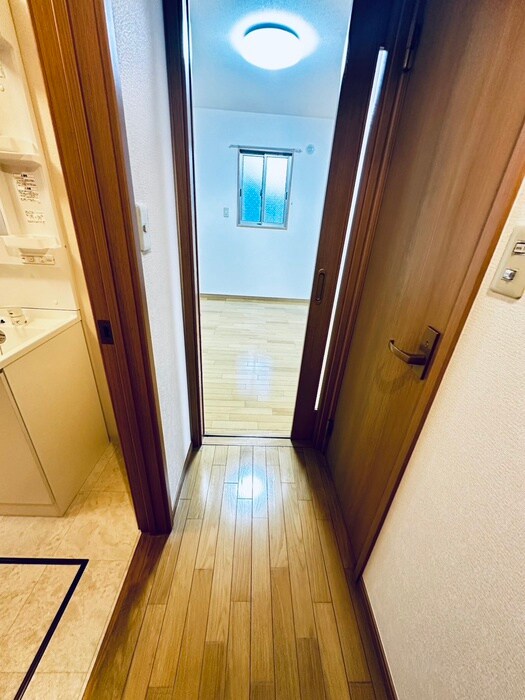 物件内観写真17　(廊下)