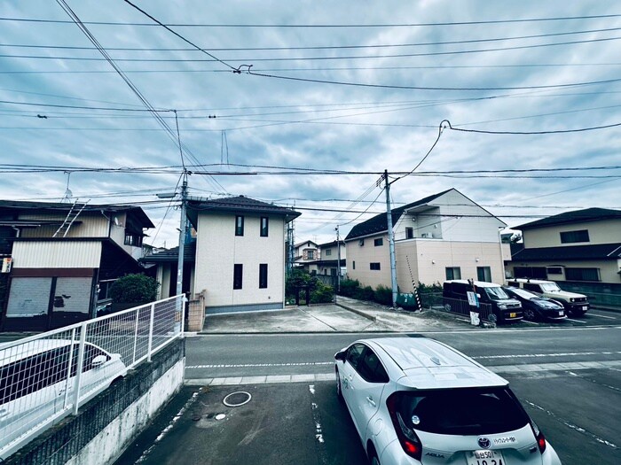 物件内観写真22　(室内からの展望)