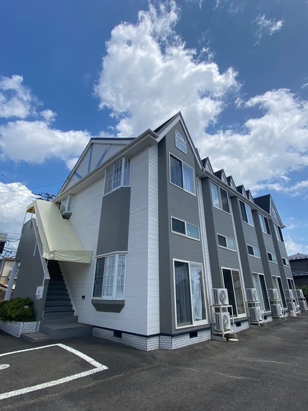 ホワイトキャッスル高砂外観写真