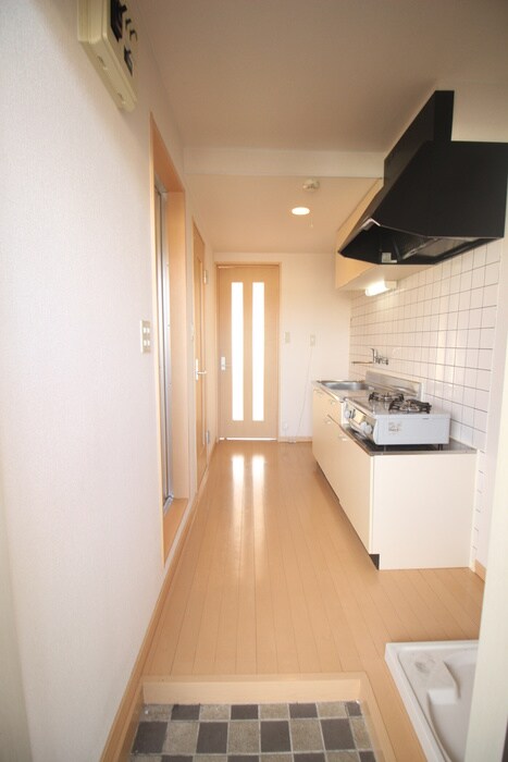 物件内観写真8　(廊下)