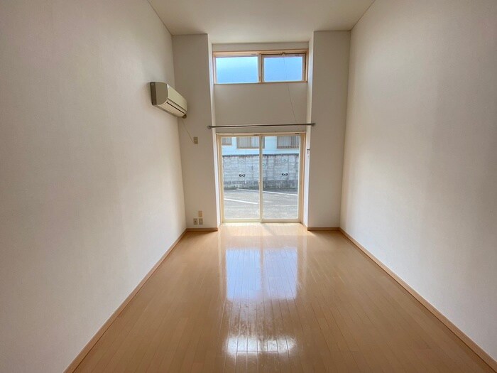 物件内観写真11　(居室)