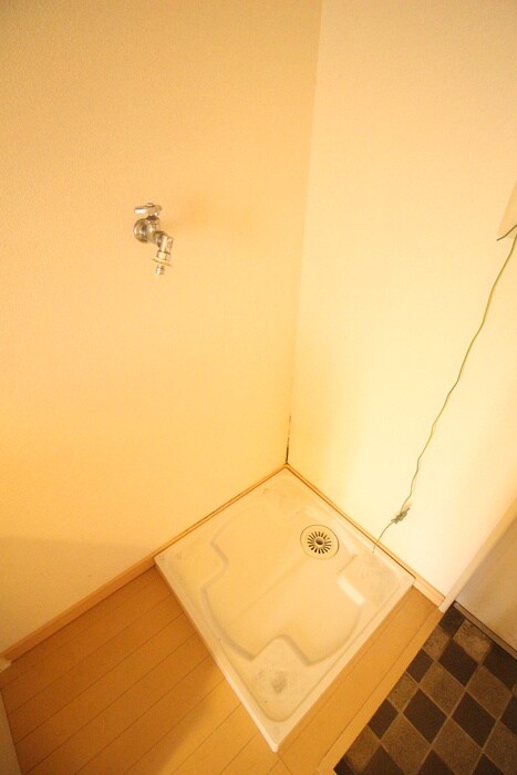 物件内観写真13　(洗濯機置場)