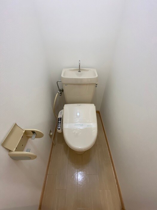 物件内観写真14　(トイレ)