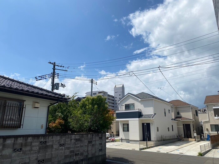 物件内観写真20　(室内からの展望)