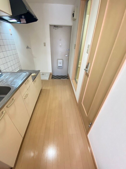 物件内観写真21　(廊下)