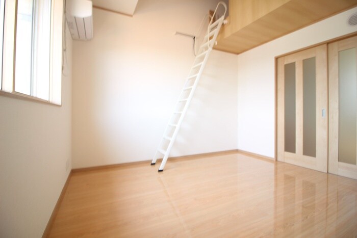 物件内観写真8　(居室)