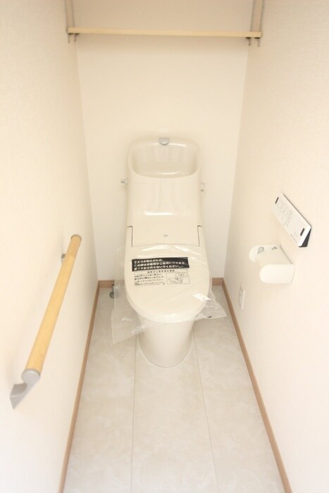 物件内観写真12　(トイレ)