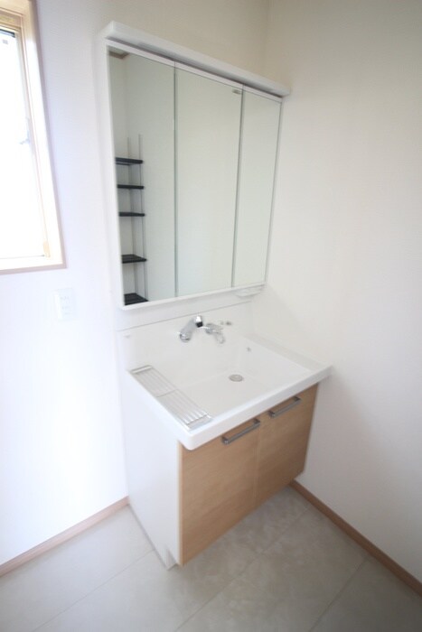 物件内観写真13　(洗面)