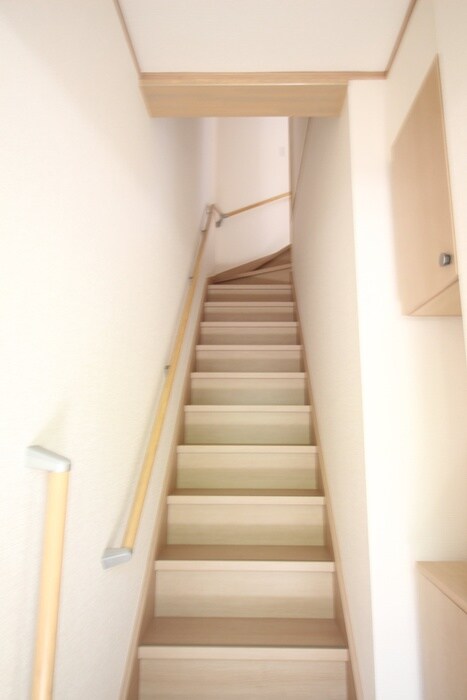 物件内観写真16　(玄関)