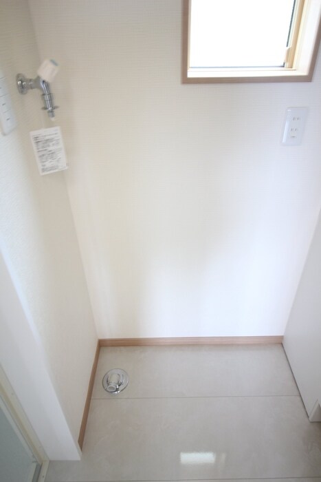 物件内観写真20　(洗濯機置場)