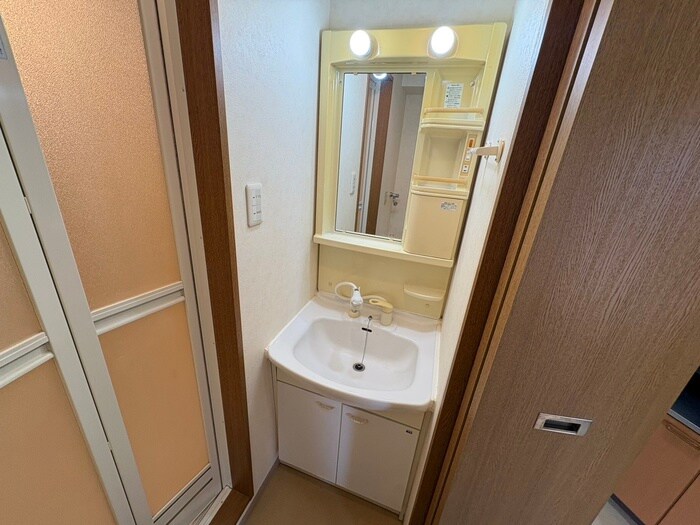 物件内観写真12　(洗面)