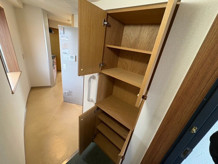 物件内観写真16　(靴箱)