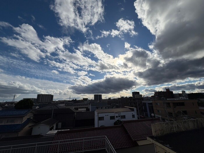 物件内観写真20　(室内からの展望)