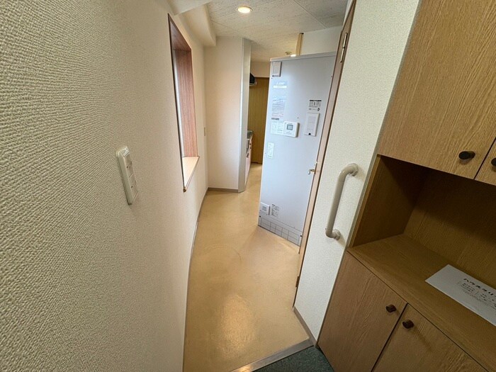 物件内観写真21　(廊下)