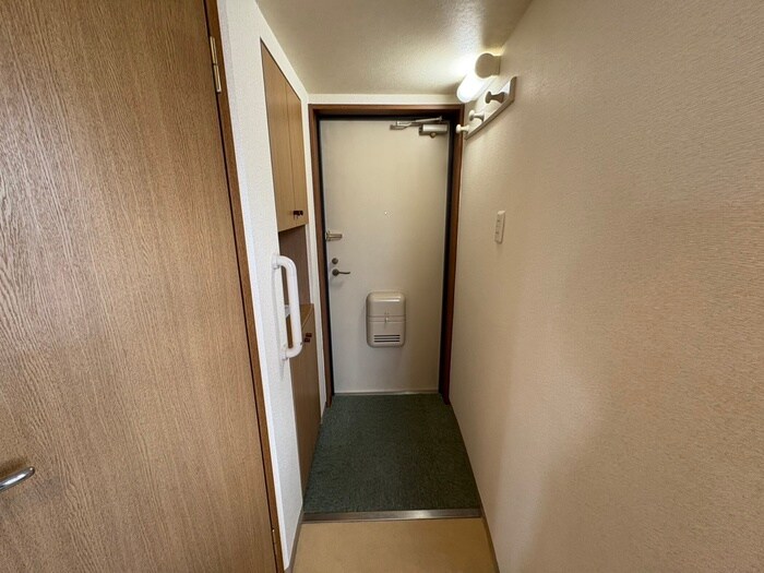 物件内観写真22　(玄関)