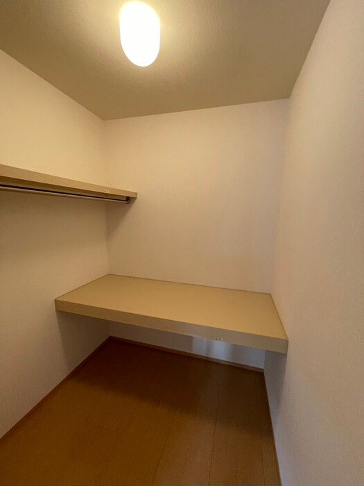 物件内観写真10　(収納)