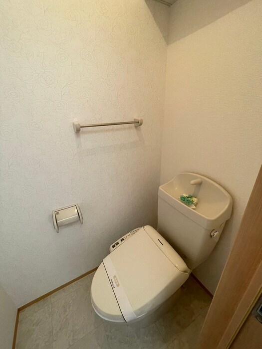 物件内観写真12　(玄関)