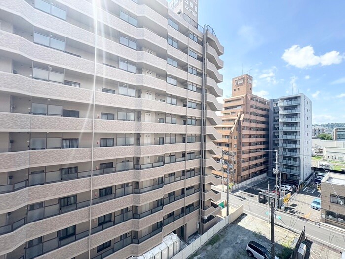 物件内観写真20　(室内からの展望)